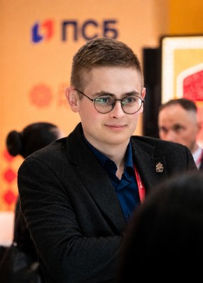 Денис из Москвы 25 лет