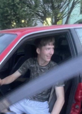 Daniil, 26, Belarus, Navahrudak