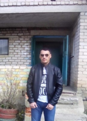 максим, 36, Россия, Новосиль