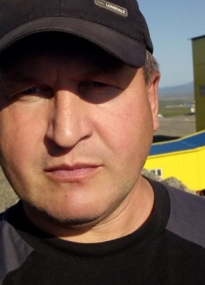 Николай, 60, Россия, Магадан