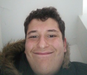 Niko, 19, Rochefort