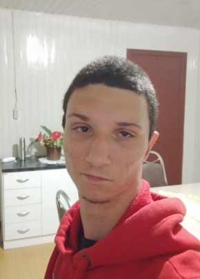 Wladimir из Videira 18 лет