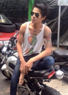 Kx, 32, Cambodia, Battambang