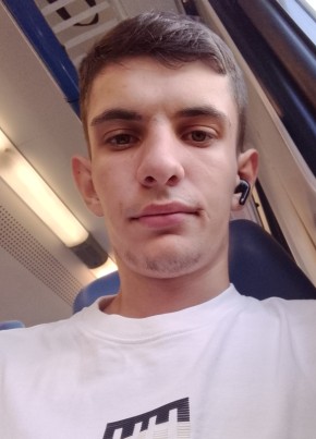 Андрей из Куйбышева 21 год