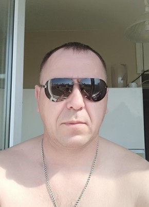 Илья, 44, Россия, Волхов