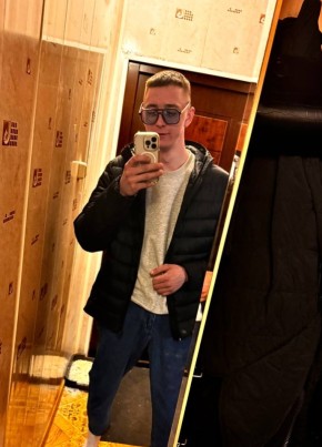Роман из Ярославли 23 года
