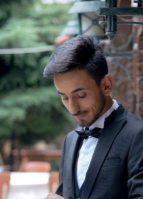 mustafa öztürk, 30, Türkiye Cumhuriyeti, Sivas