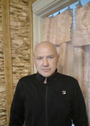Максим из Новошахтинска 48 лет