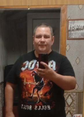 Maksim, 42, Russia, Novokuybyshevsk
