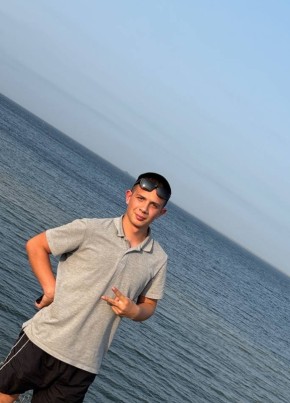 Maks, 19, Russia, Syzran
