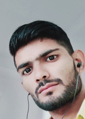 Sunil Kumar Pa, 24, India, Kanpur