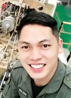 Bert из Kota Kinabalu 32 года