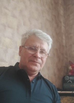 Андрей из Первоуральска 63 года