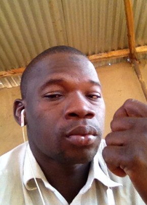 tonde  adama, 33, Burkina Faso, Ouagadougou