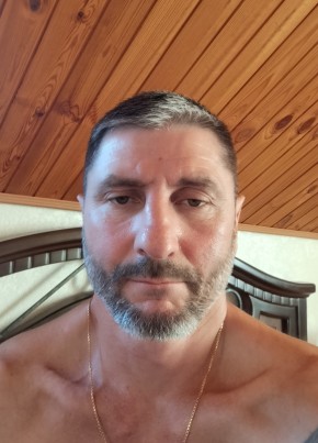 Юрий из Новороссийска 48 лет