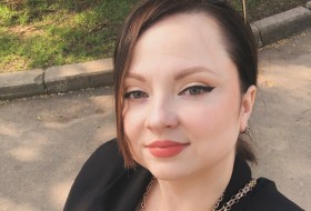 Nina, 37 - Just Me