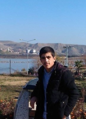 Hüseyin, 21, Türkiye Cumhuriyeti, Midyat