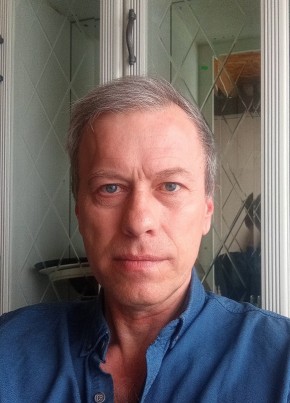 Анатолий из Санкт-Петербурга 52 года