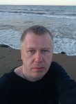 Олег, 44 года, Артем