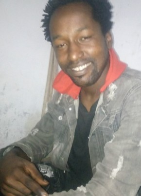 Babacar, 25, République du Sénégal, Dakar