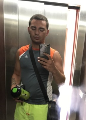 Arkadi, 28, République Française, Nice