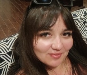 Liliya, 42, Ottawa