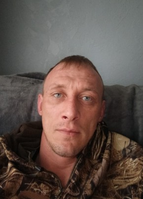 Геннадий, 39, Россия, Череповец