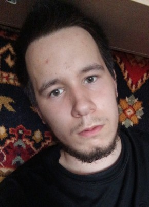 Денис из Краснотурьинска 19 лет