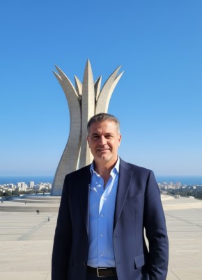 Farid из Algiers 56 лет