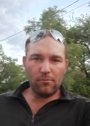 Максим из Кисляковскаи 30 лет