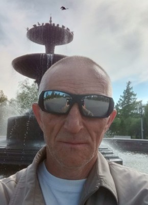 Yuriy Kuzmin, 40, Russia, Omsk