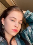 Ксения, 18, Казань, ищу: Парня  от 29  до 46 