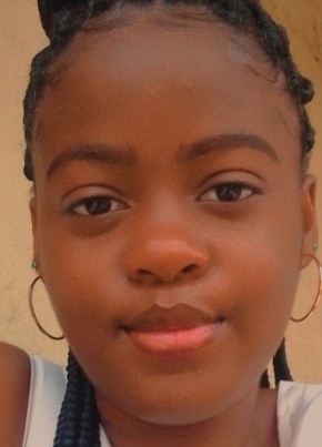 Mónica, 20, República de Angola, Loanda