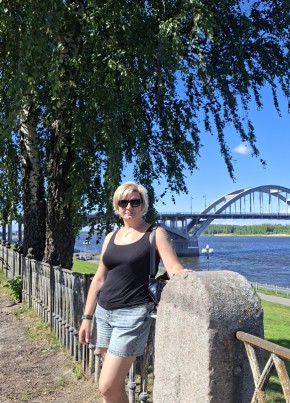 Ирина из Павловского Посада 42 года