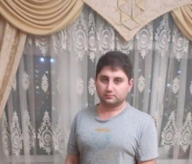Aziz  Guseynov, 30, Baku