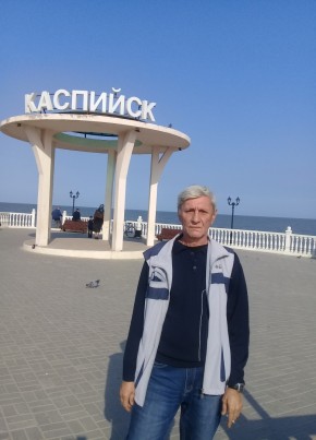 Олег, 63, Россия, Махачкала