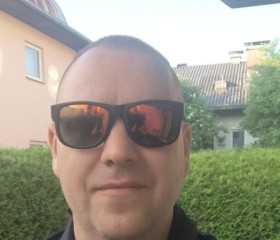 Hk, 37, Szekszard