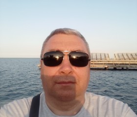 Qq Qqaleks, 58, Slough