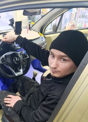 Денис из Дмитрова 25 лет