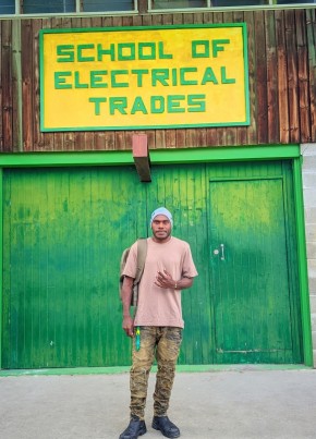 Moses Demas из Port Moresby 28 лет