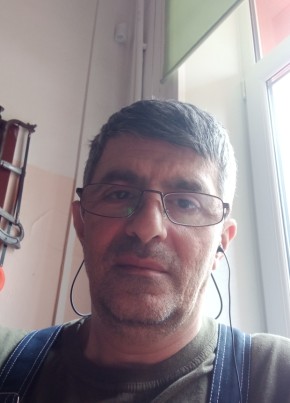 Артур из Петропавловск-Камчатския 53 года