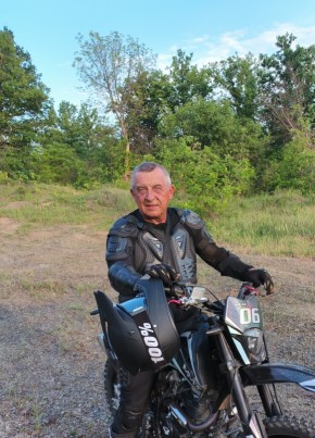 Андрей из Дебальцево 56 лет