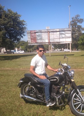 Charles из Brasília 50 лет