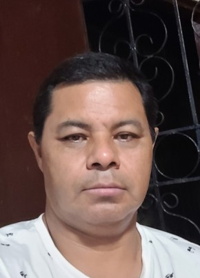 Adolfo coreas, 50, República de El Salvador, San Salvador