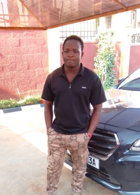 Sselugo Allan из Kampala 28 лет
