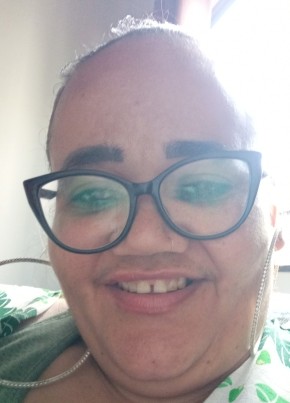 Thayssa из Santa Helena de Goiás 39 лет