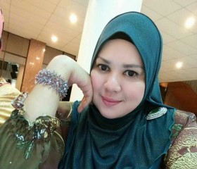 Sara, 50, Malacca