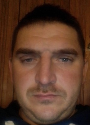 Александр, 40, Россия, Комаричи
