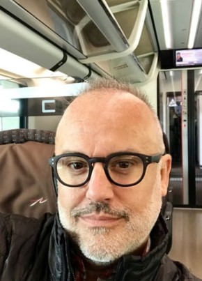 James Lorenzo, 58, République Française, Paris