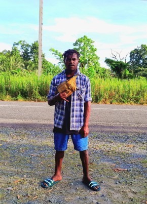 Michael, 22, Papua New Guinea, Arawa